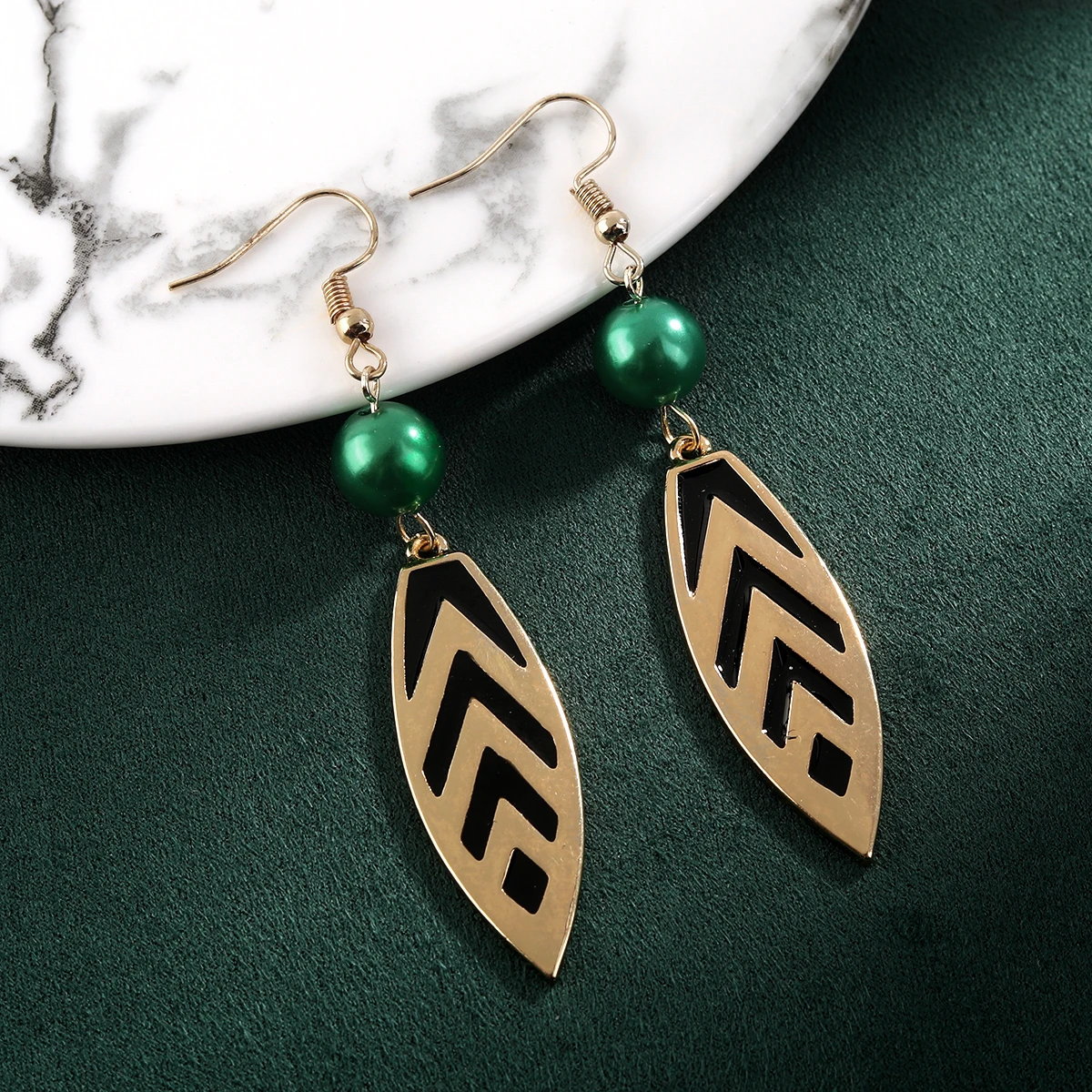 

Personality earrings zircon earings sets for women 2023 hot sale statement green pearl leaf design dangle earrings for women