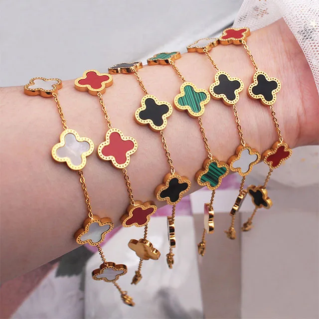 

Titanium Steel Ladies Four Petal Flower Bracelet Simple Bracelet 18K Gold Stainless Steel Jewelry Wholesale