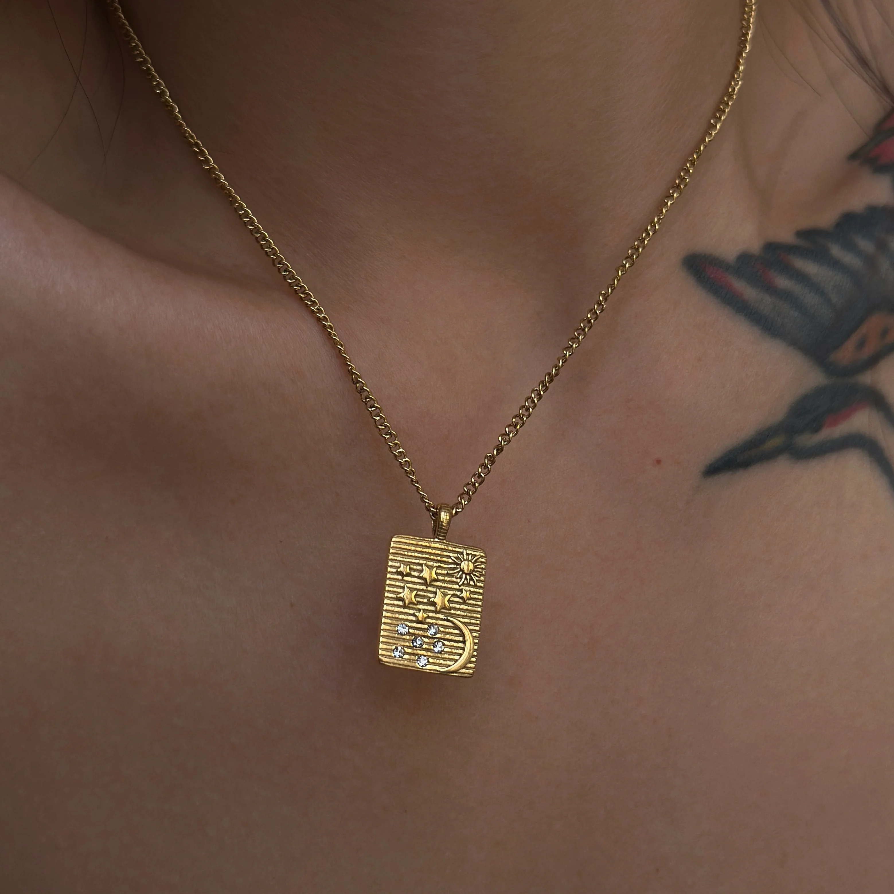 

2023 Dazan Summer New INS 18k Pvd Gold Plated Tarnish Free Stainless Steel Vintage Gypsy Zodiac Sun Moon Zircon Square Necklace