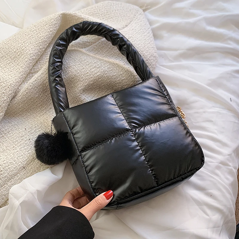 

2021 Winter Space Padded Women Small Shoulder Bag with Short Handle Chain Crossbody Bags Puffer Purses and Handbags Hairball