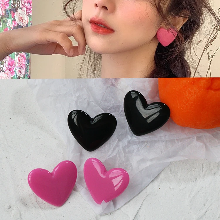 

Valentines Day Gift Exaggerated Big Pink Black Heart Earrings Korean Style Jewelry No Pierced Female Resin Craft Love Ear Clip