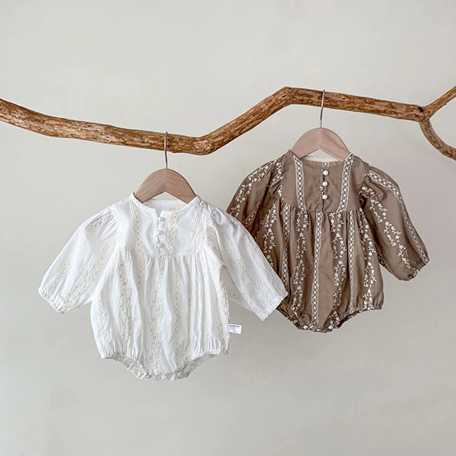 

Infant boys and girls baby embroidered cute super cute jumpsuit