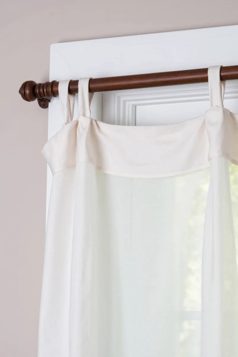 Command Hooks on Wall