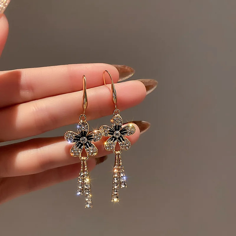 

2021 fashion crystal flower drop trendy gold plated earrings