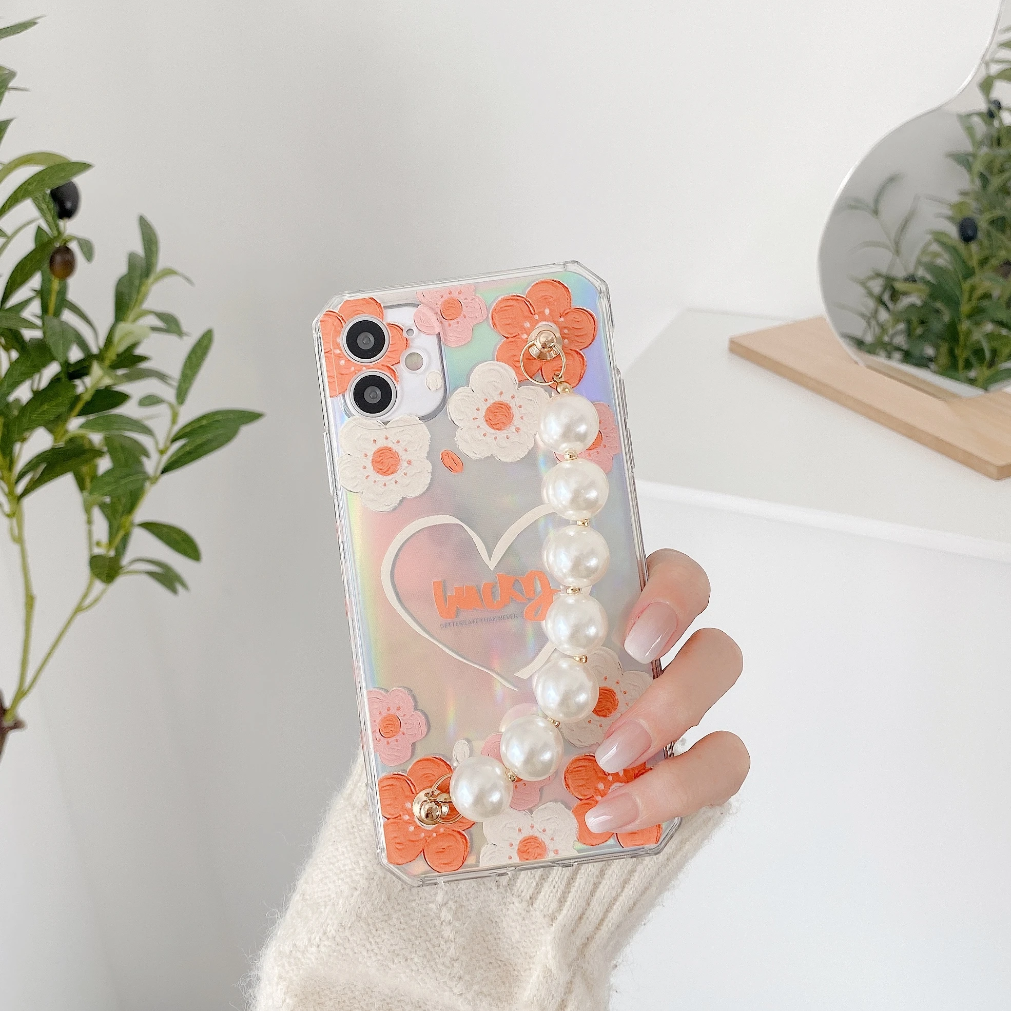 

2021 Hot sale Flower Phone Case Soft High Quality Case Cover With Bracelet for Iphone, Multiple colors