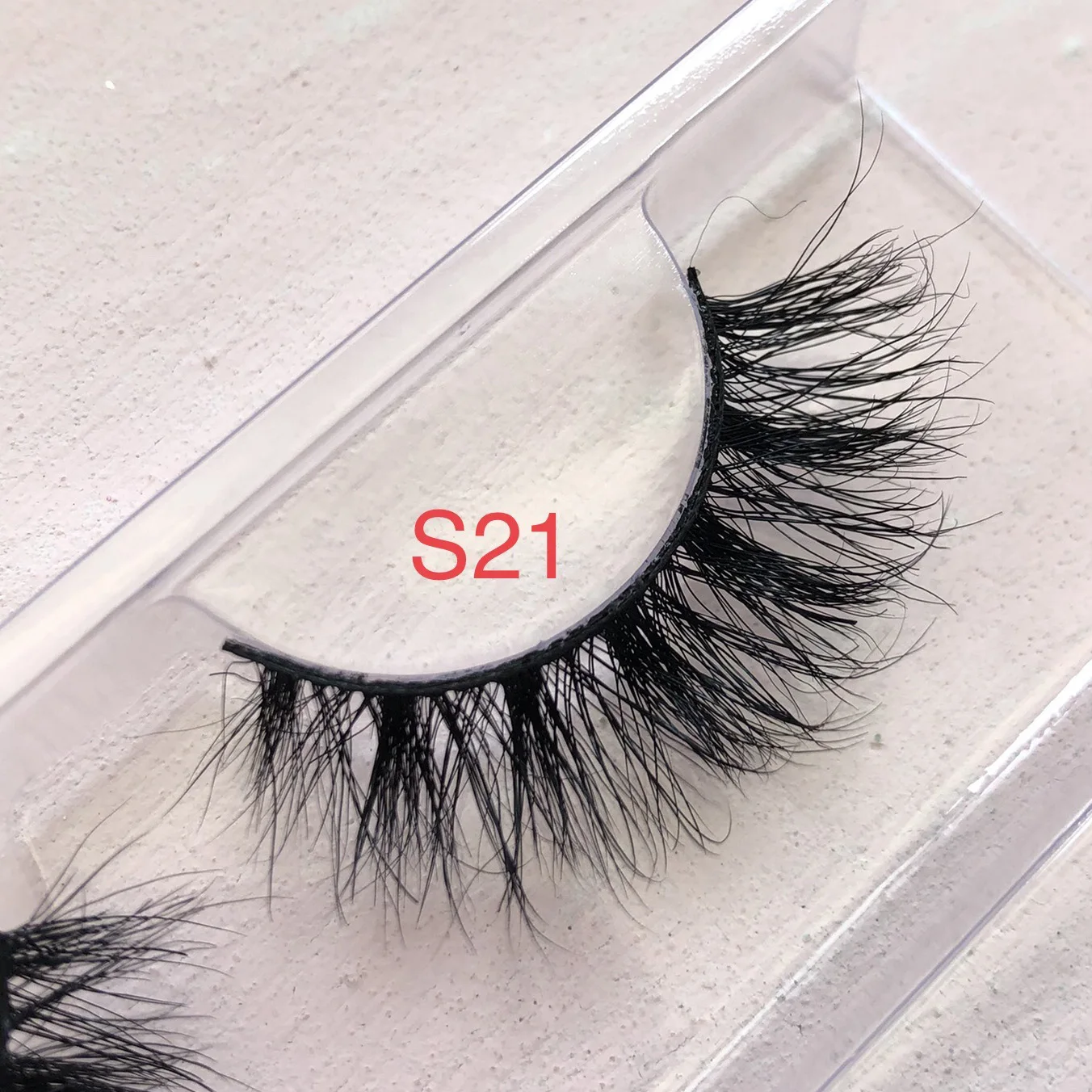 

iShero handmade mink lashess 3D natural fluffy curly eyelash distributors with paper eyelash boxes, Black