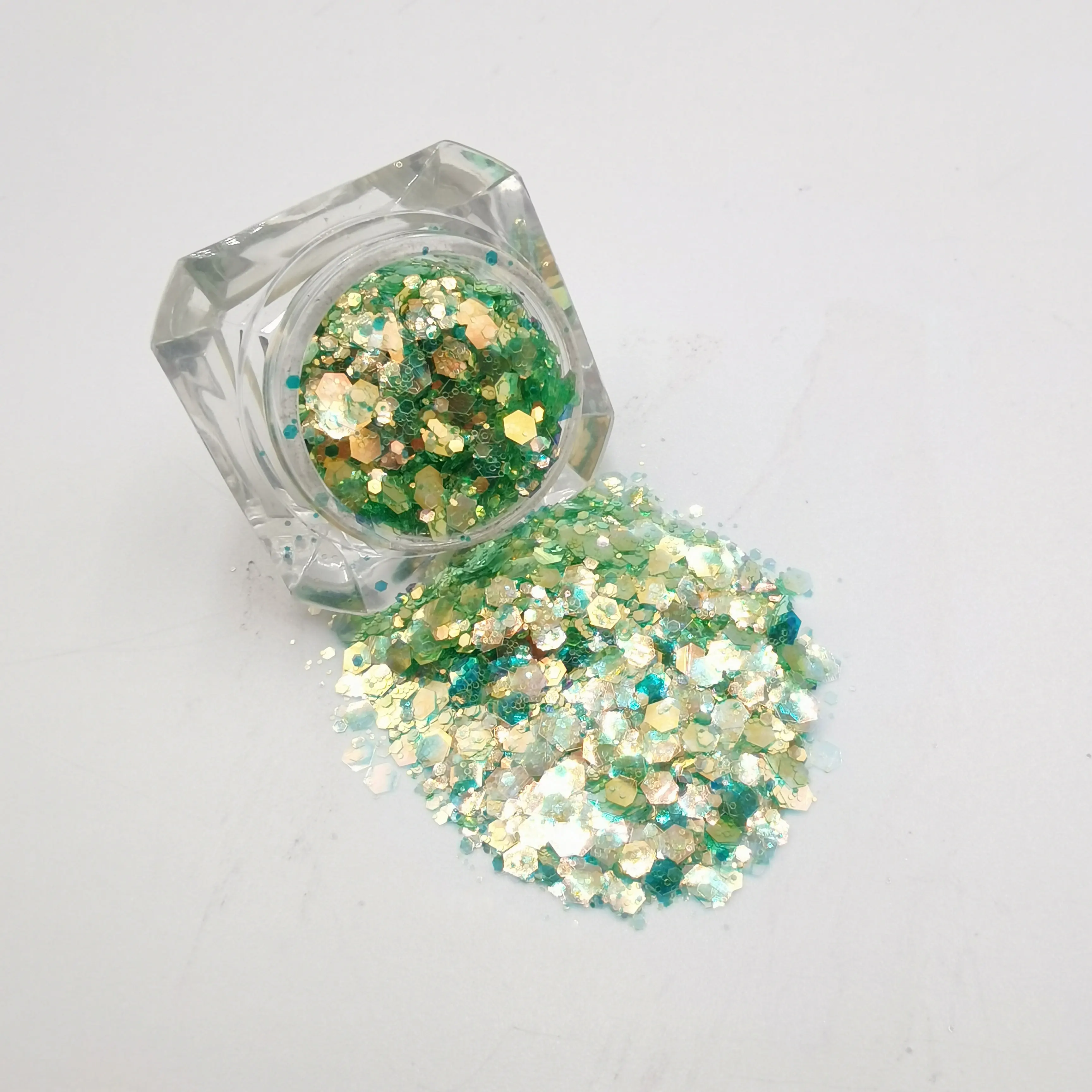 

XUCAI factory bulk craft Tumbler glitter craft wholesale bulk high flash green glitter sequins