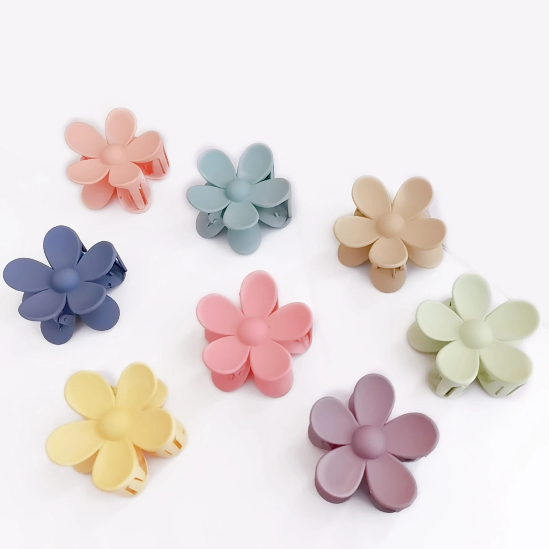 

Korean Colorful Ganchos Para el Cabello Hair Claws 7.5cm Flower Modern Hair Clamp clips Ins Simple Small Hair Claws