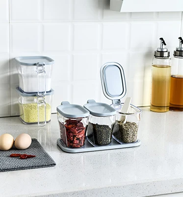 

Wholesale High Quality Useful Plastic Spice Jar Salt And Pepper Condiments