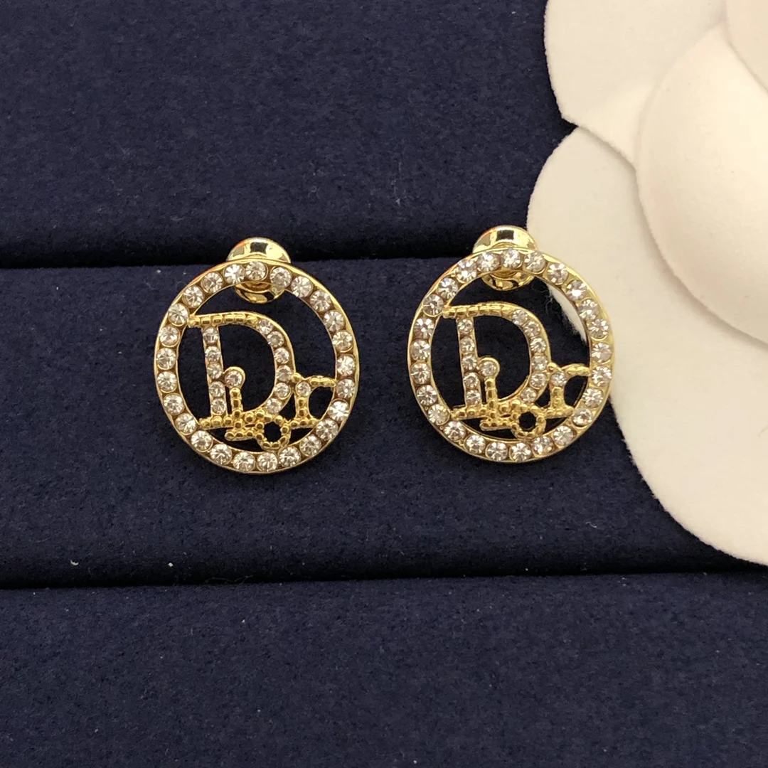 

2021 brand new retro Pearl Earrings tassel all Rhinestone Earrings Fashion simple Earrings