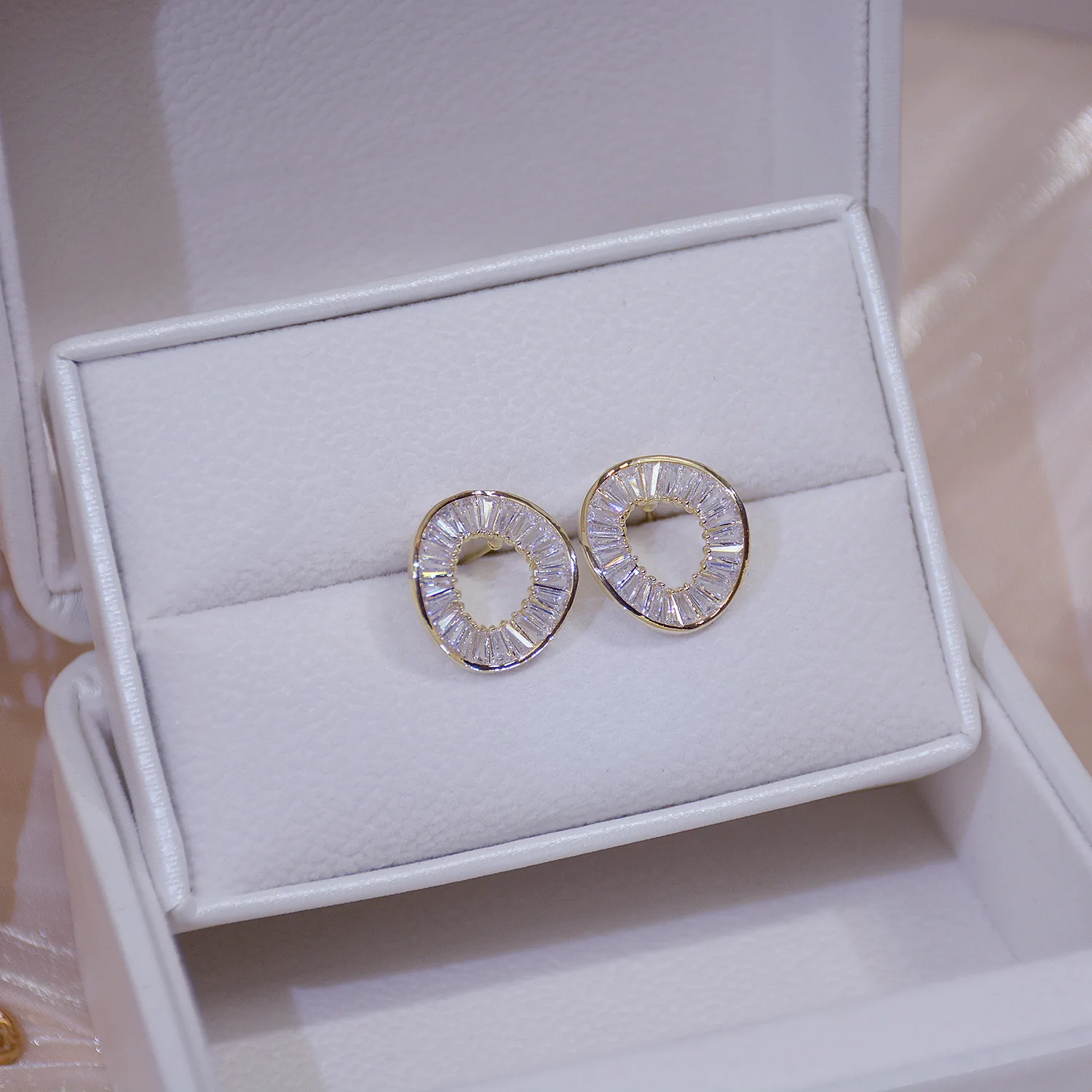 

s925 silver needle exquisite micro-inlaid zircon circle simple temperament earrings female earrings