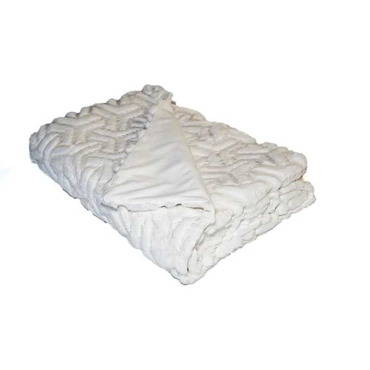 whosale light weight white warm polyester fuzzy super soft quilted faux fur blankets