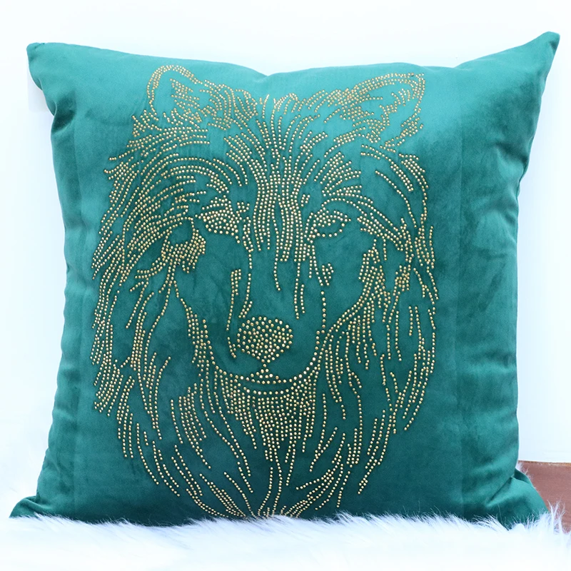 

2020 Hot sale velvet fabric Hot drilling design cushion cover for decoration, Multi color