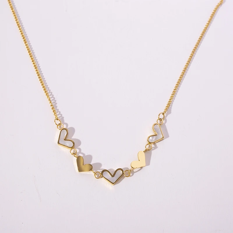 

Exquisite heart-shaped inlay Fritillary Pendant Necklace Valentine's Day Jewelry 18k Gold Plated Stainless Steel Necklace