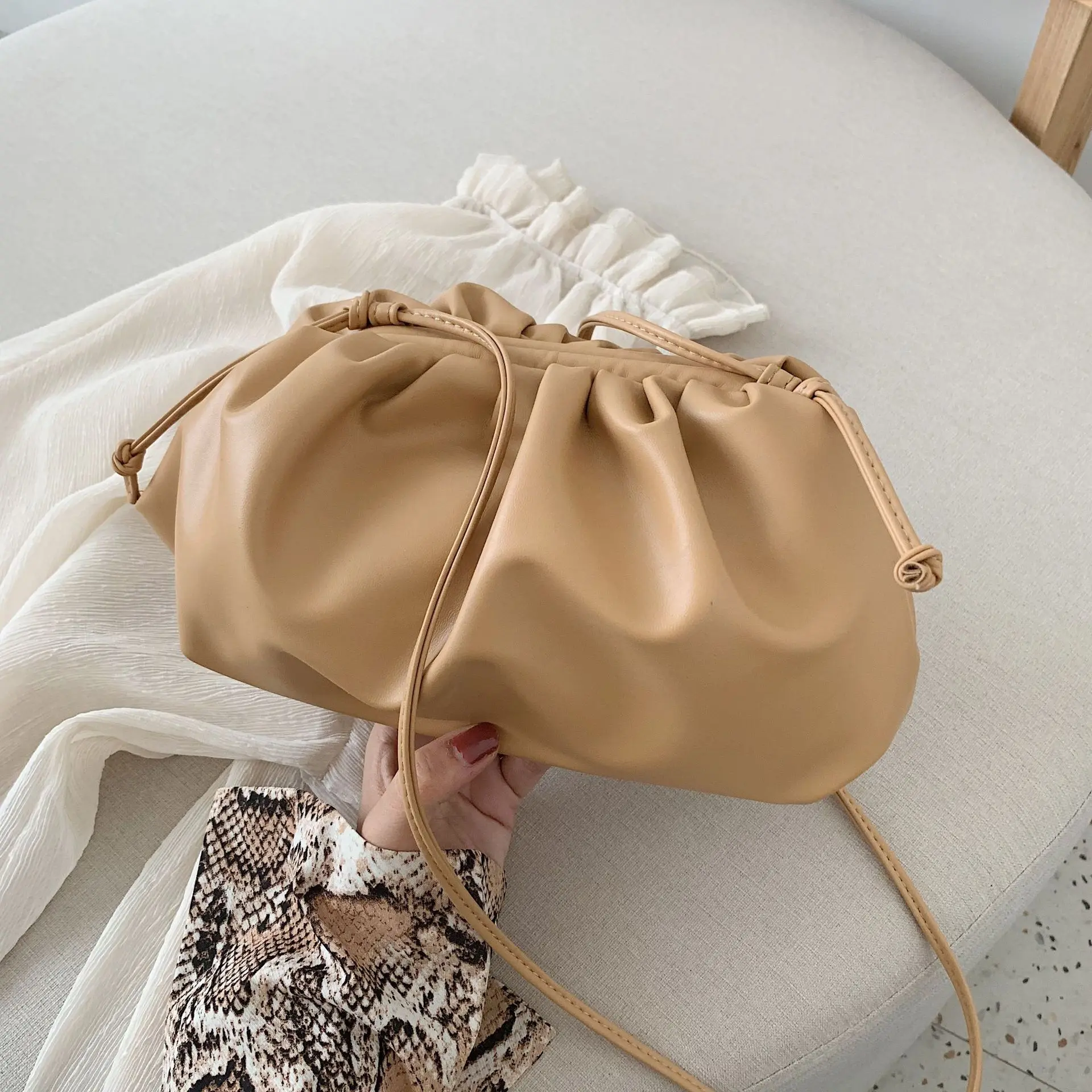 

2021 Hot Sale PU Ladies Bags Fashion Classic Vintage Soft Crossbody Bag Handbag 2021 Cosmetic Women Handbags