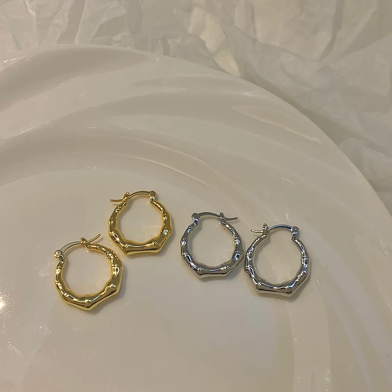 

Vershal A-447 Unique Design 18k Gold Plated Minimalist Irregular Bamboo Shape Hoop Earrings