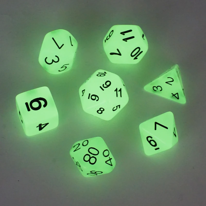 制造发光在黑暗的7件多面体骰子套装d4-d20侧
