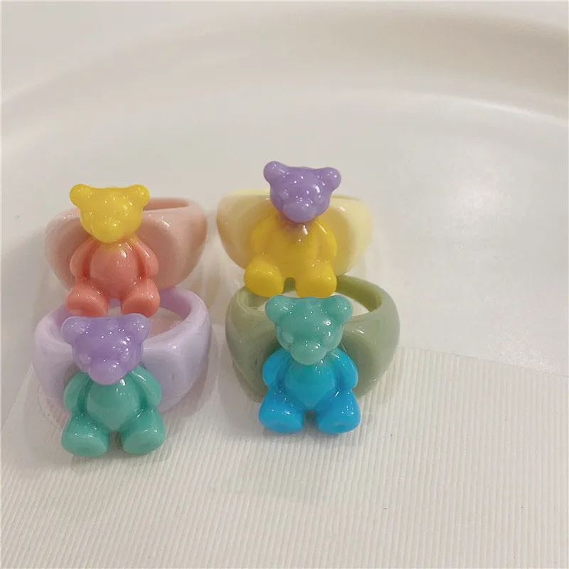 

OUYE Korean retro two-color bear ring girl color resin ring INS wind cartoon bear ring, Colorful