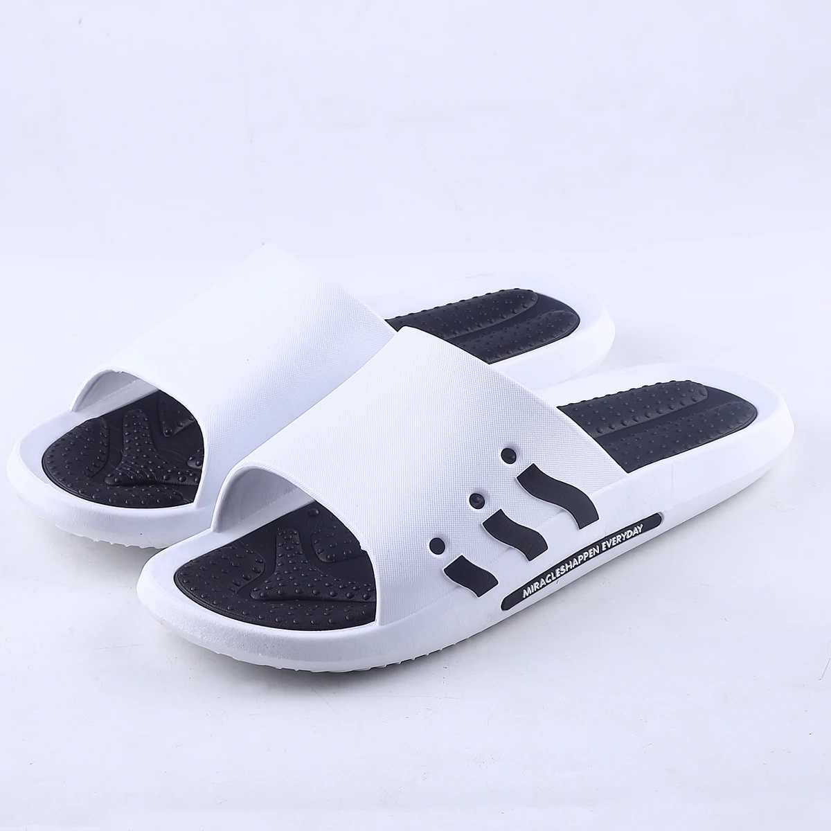 

Rubber Flip Flops Black Men Wholesale Plastic Flooring Gents Slipper, Blue,yellow,white,red,black
