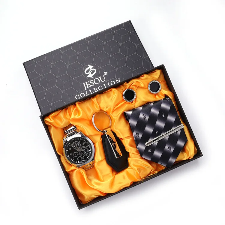 

New men's suit four piece business tie watch key chain cuff link suit