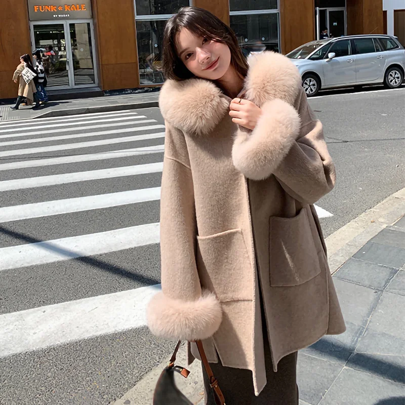 

2021 Winter Double Faced Cashmere Coat Fox Fur Collar Long Wool Trench Coat Women with Hood, As pictures