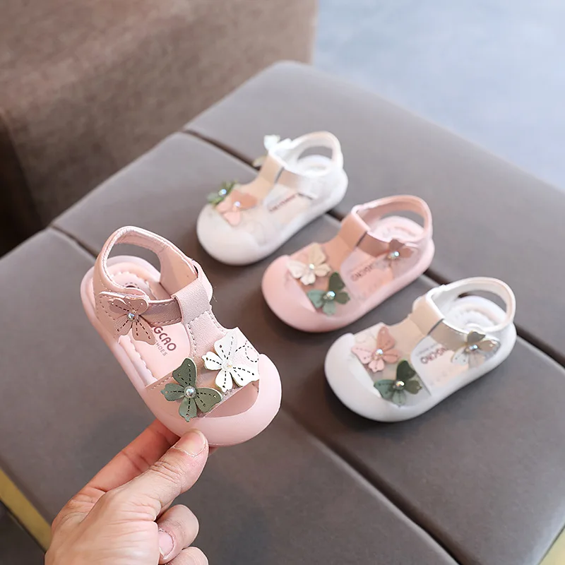 

Baby sandal girl 2021 new baby princess soft ottom summer child half bun web celebrity baby girl, Picture