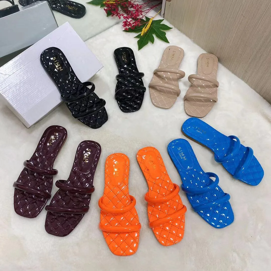 

Summer 2021 new fashionable wedge design slippers solid color casual yeezy women's slippers