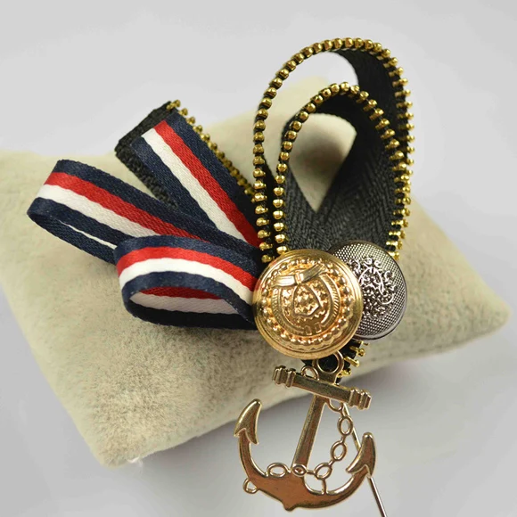 

high quality newest flower lapel pin for men, Picture