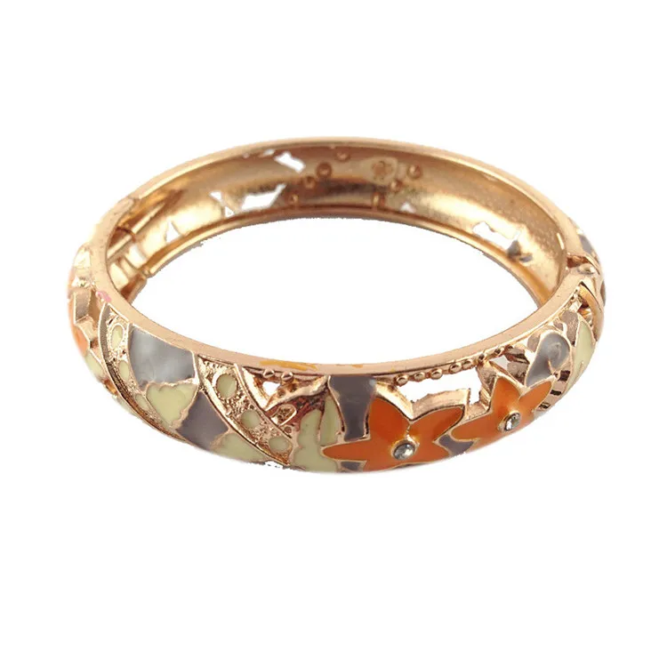 

WIIPU High-end ladies cloisonne bracelet diamond hollow flower design flower shape sweet and cute bracelet jewelry gift