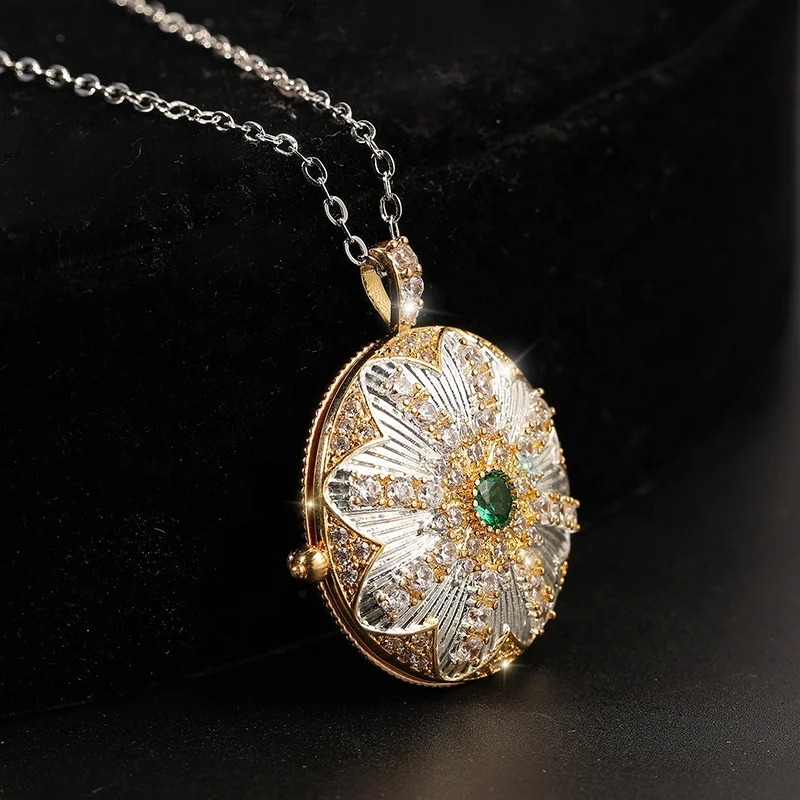 

Custom Logo High Quality 18k Gold Plated Retro Stainless Steel Jewelry Memorial Zircon Photo Frame Round Shape Locket Necklace
