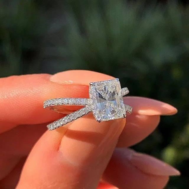 

Latest Design Jewellery 18K White Gold Zircon Weeding Ring For Women