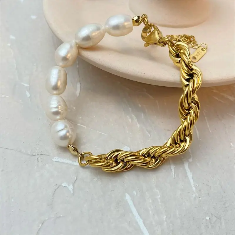 

Natural freshwater pearl bracelet antique jewelry Fried Dough Twists rope chain splicing stainless steel gold-plated bracelet