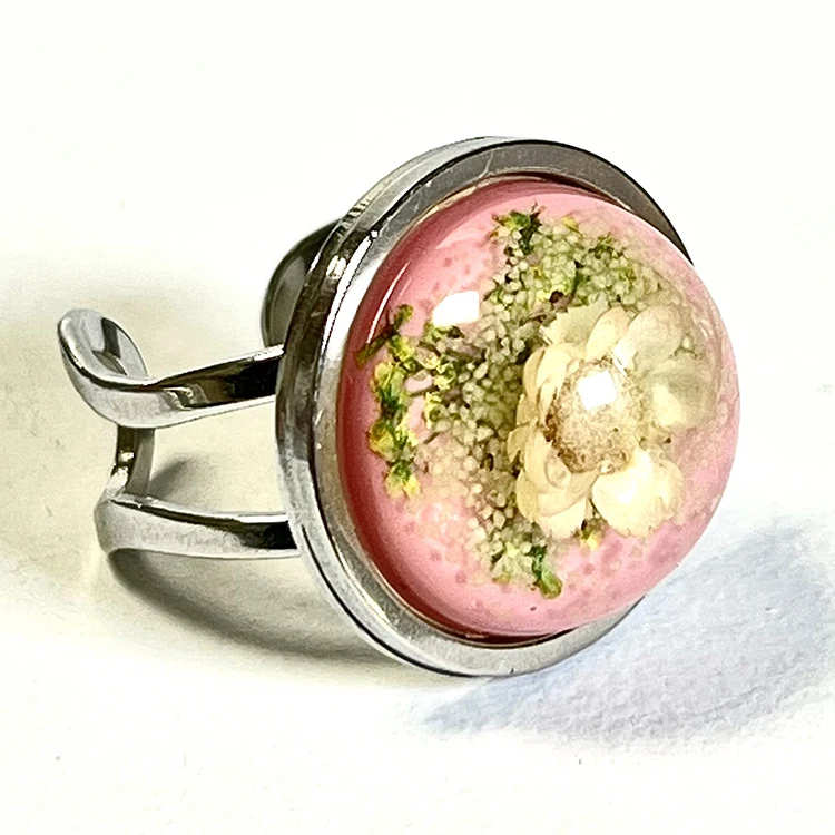 

2022 New Arrival Glow Rings Stainless Steel Resin Jewelry Rings Glowing Dried Flower Ring