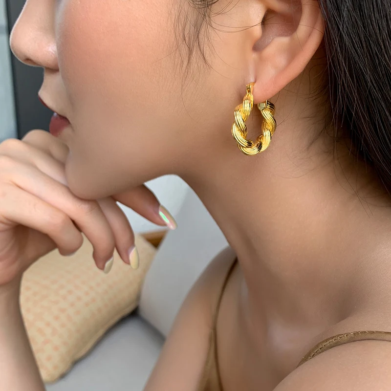 

Fashionable 18K Gold Plated Twist Earring 24mm Hoops Earrings Jewelry Women