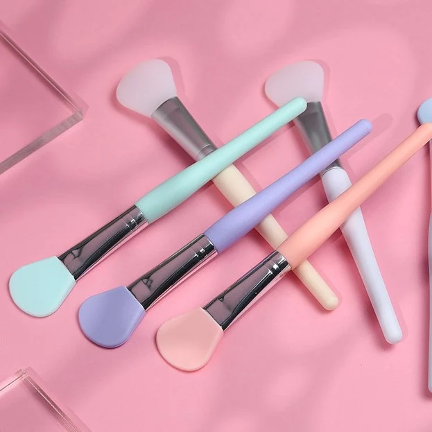 

Pink Purple Blue Green Clear Fan Shape Flexible Soft Silicone Brush Beauty Tool for Facial Cream Mask Skin Care Body Lotion, White