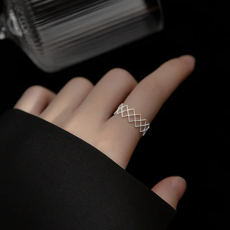 New Cute Design 925 Sterling Silver Elegant Hollow Geometric S925 Finger Ring Jewelry For Women J5162