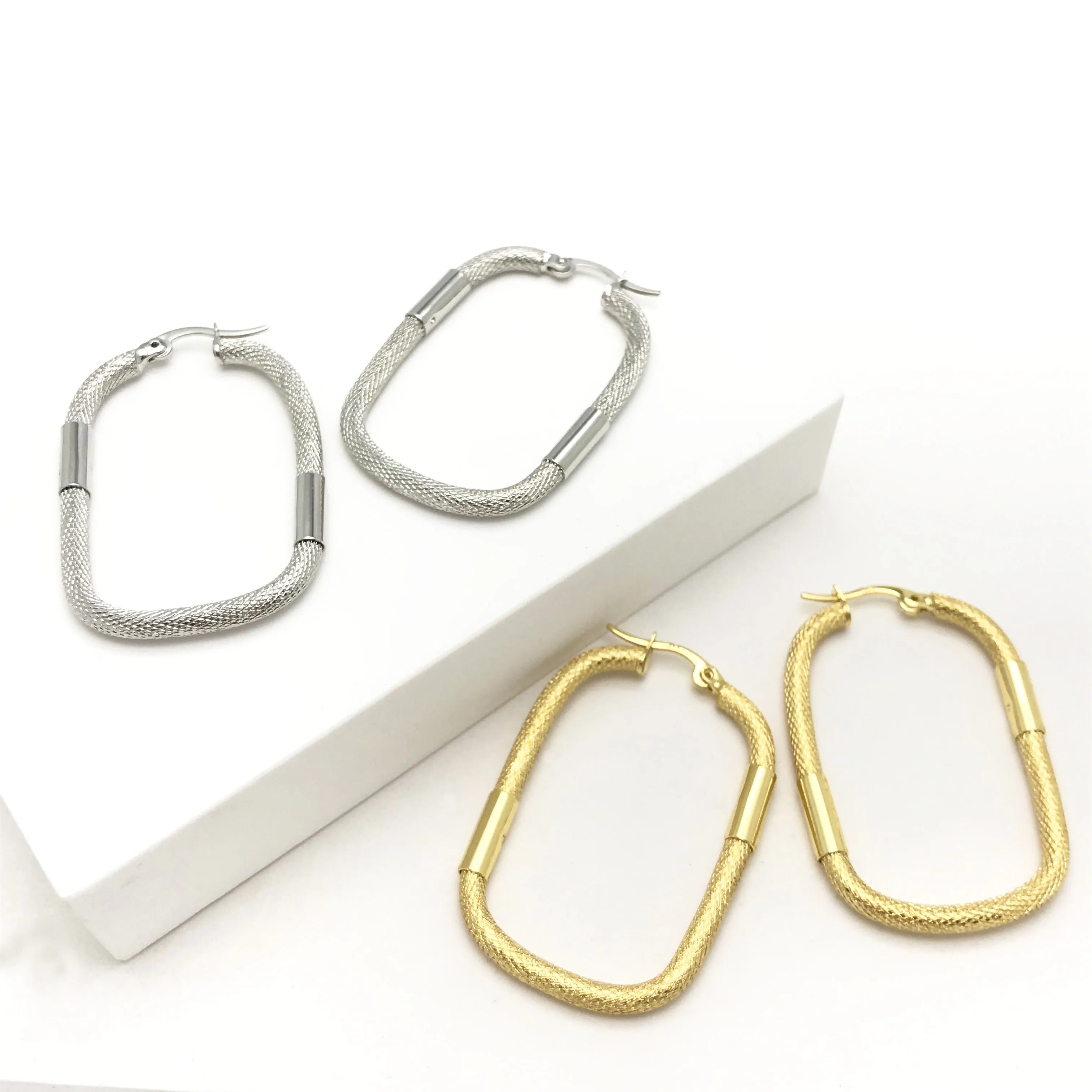 

Eico Fashion Geometric Hoop Earring Frosted Surface Pattern Gold Earring For Women
