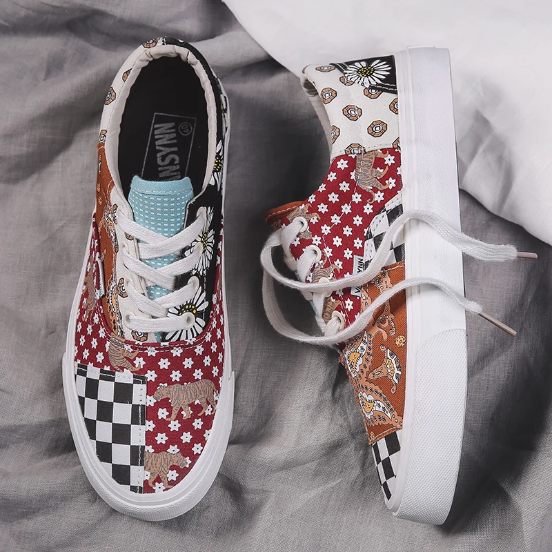 

Fashion Women Vulcanized Shoes Sneakers lady Casual Shoes Breathable Canvas Lover Shoes Graffiti Zapatos Hombe Vulcanize sneaker