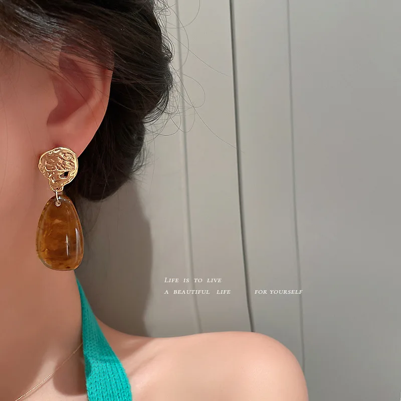 

fashion oval acrylic dropping earrings elegant