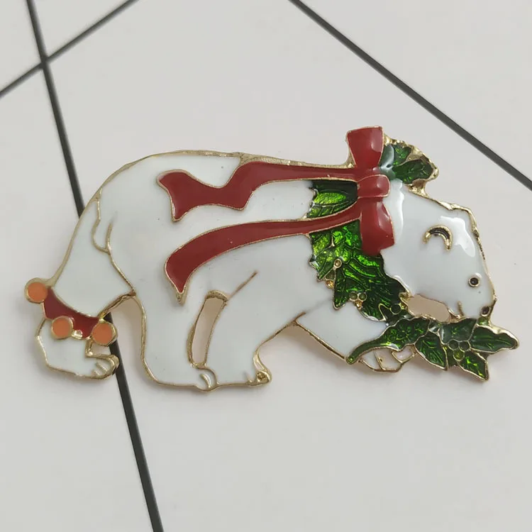 

00355-19 New Christmas Series Accessories Corsage Cartoon Christmas Polar Bear Pin