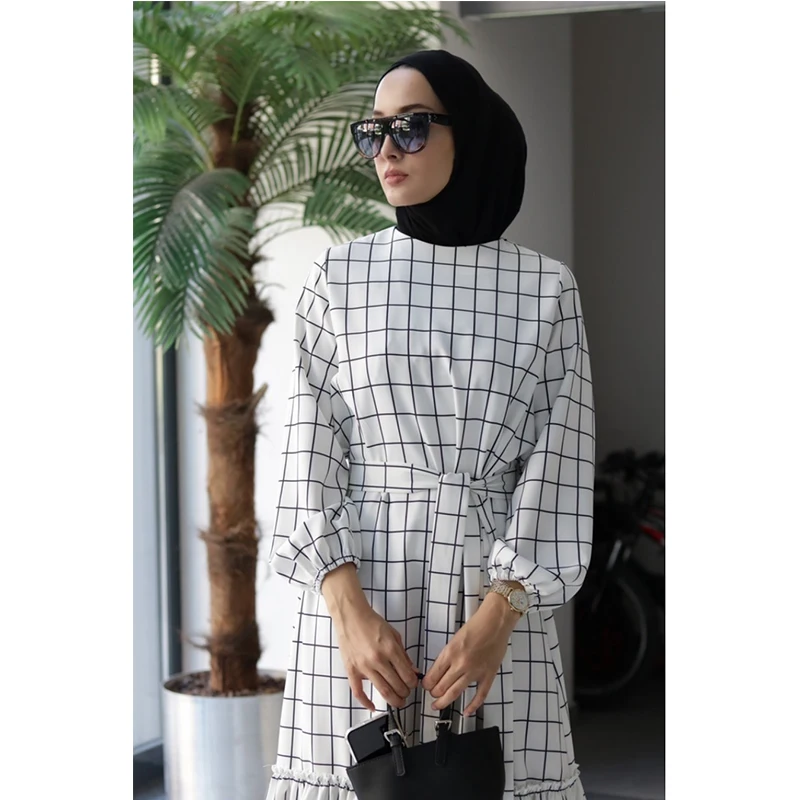 

2020 Hot Sale Women Black And White Checked Muslim Dress Islamic Clothing