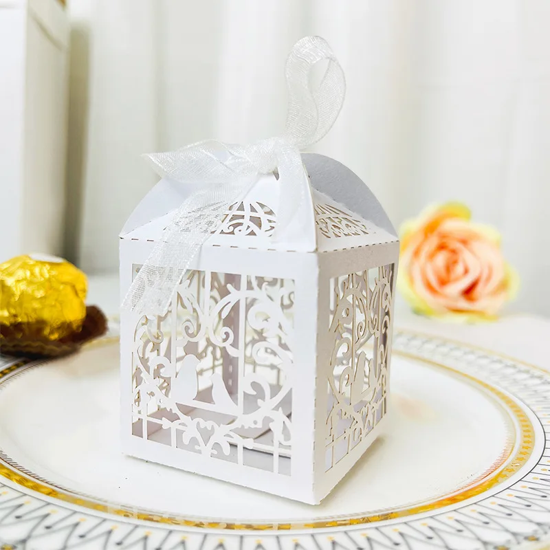 

Wedding Love Hollow out Candy Box European Wedding Bird Shape Pearlescent Candy Box