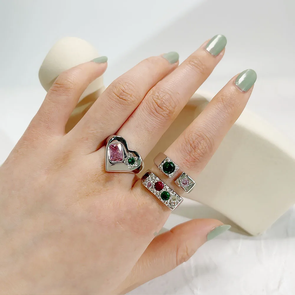 

New Fashion Silver Plated Cubic Zircon Emerald Heart Adjustable Rings Pink Crystal Rhinestone Open Rings Inlaid Diamond Rings