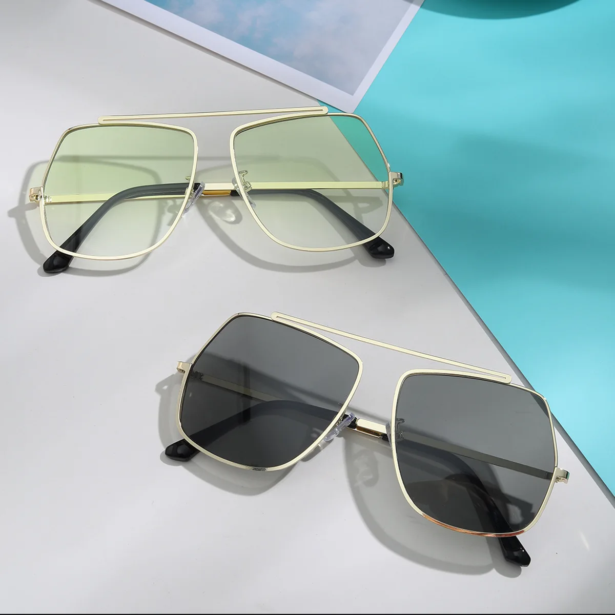 

Lbashades New Fashion Metal Polygonal Trend Ladies Gradient Color Sunglasses Personality Street Sun Glasses