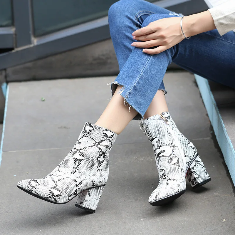 

2022 Dropshipping New Pointed Toe Snake Print Thick High Heeled Boots Ankle Boots Women Shoes Women's Boots