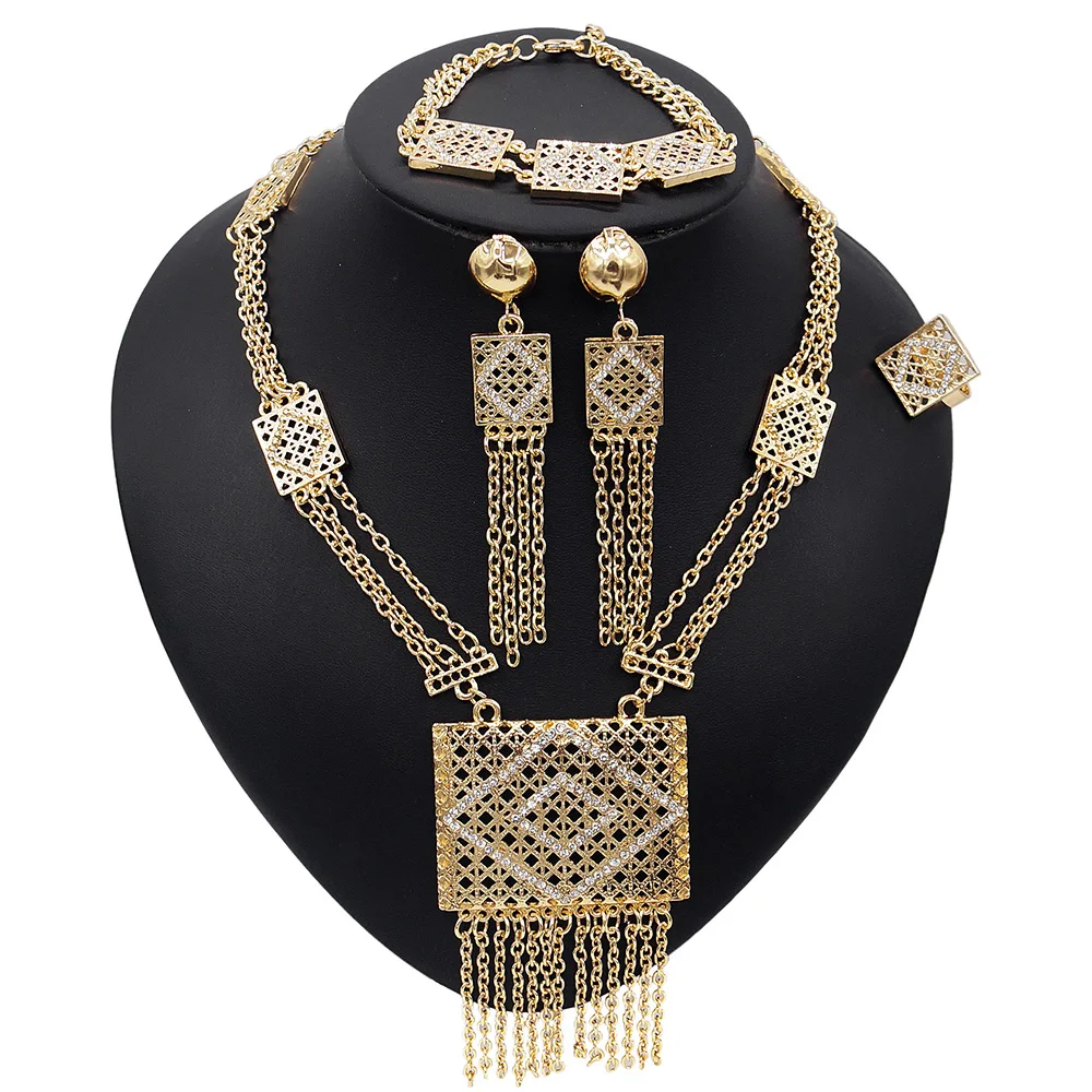 

New Arrival Square Shiny Small Lattice Three Thin Chain Link Jewelry Set Brazilian Gold Plated Jewelry Set Ladies Dating Gift