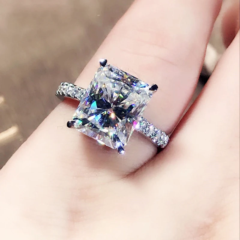 

18K/14k radiant cut moissanite ring White moissanite ring diamond