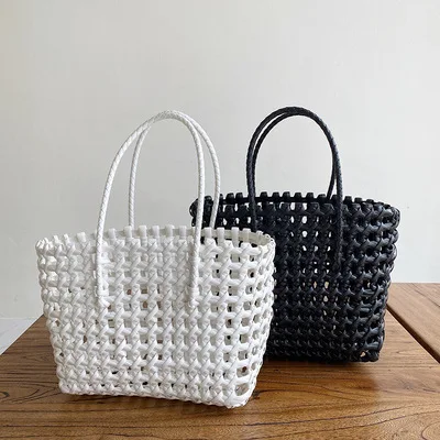 

Eco Friendly Knitted Straw Bags ABS Black And White Basket Woven Straw Bags/, Black, white