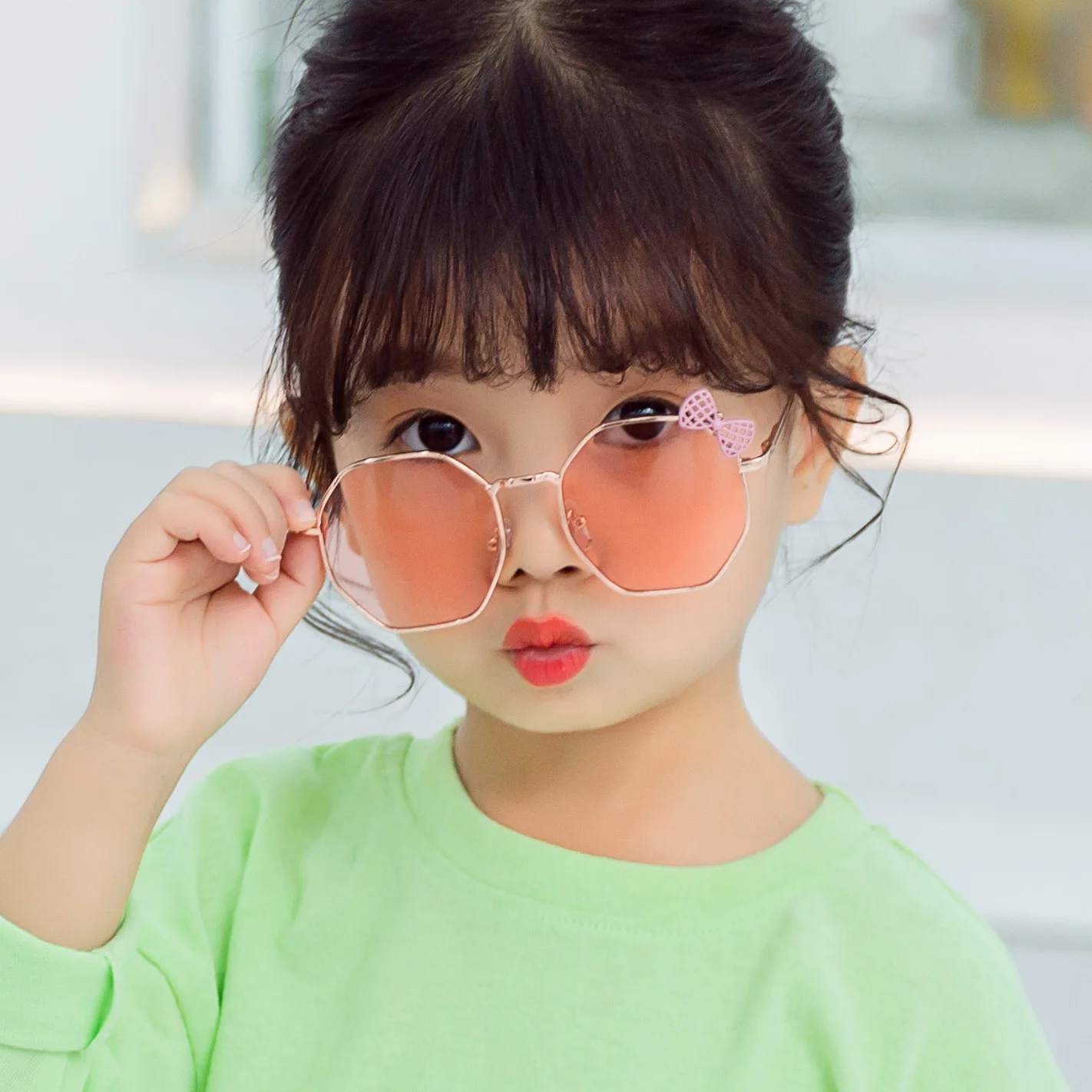 

Fashionable Bow Tie Baby Girl Sun Glasses Metal Frame UV400 Cute Children funny shade kids sunglasses