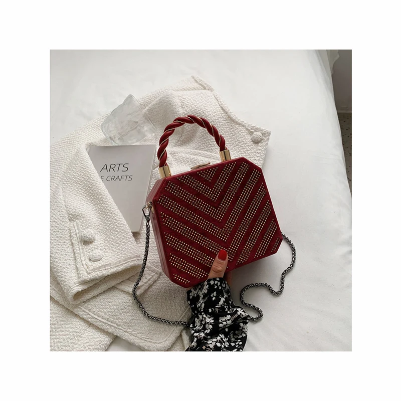 

V Stripe Diamond Bag Twisted Handle Totes 2021 New High-quality PU Women's Designer Handbag Chain Shoulder Messenger Bag Banquet